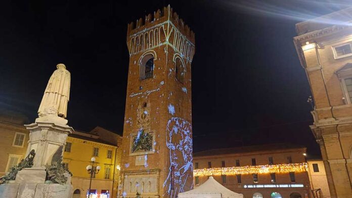 Natale 2023 a Recanati - Anche il Video Mapping per la Torre
