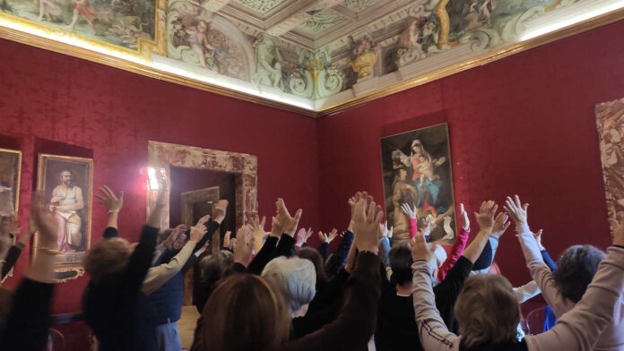 Macerata, al Cortile dei Musei Civici di Palazzo Buonaccorsi va in scena “Sinfonia del caos” con i Dance Well Dancers